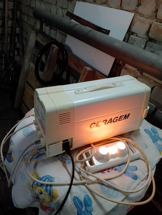 Електротерапевтичний апарат Ceragem compact. Комплектація на фото.