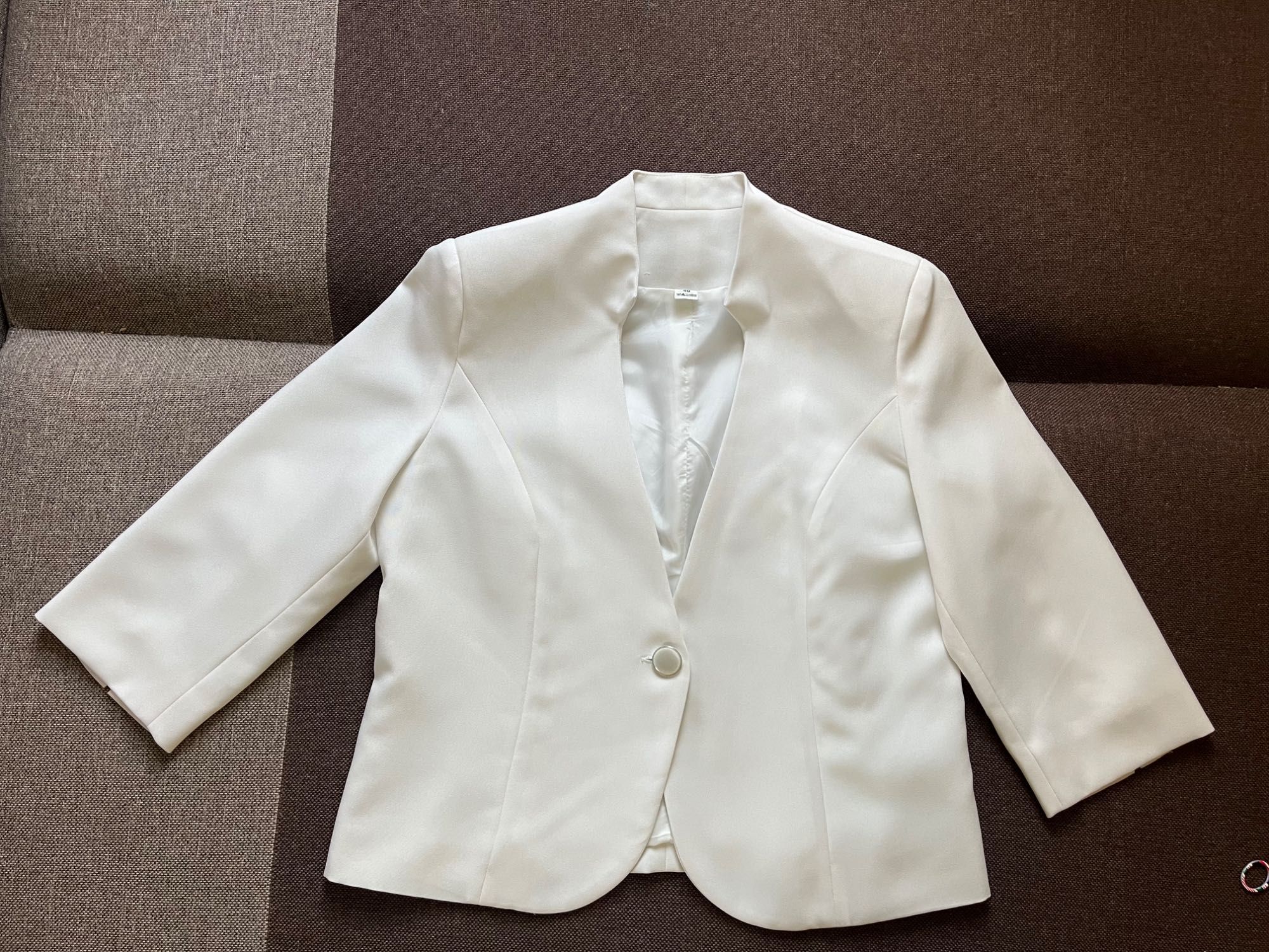 Biały, elegancki żakiet