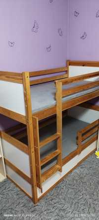 Łóżko piętrowe z materacami 160 x 80 cm.