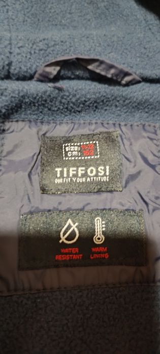 Kispo/casaco Tiffosi acolchoado criança - 11/12 anos
Tamanho - 11/12 a