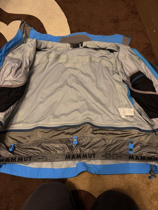 Курточка  лижня мамут на горе текс
