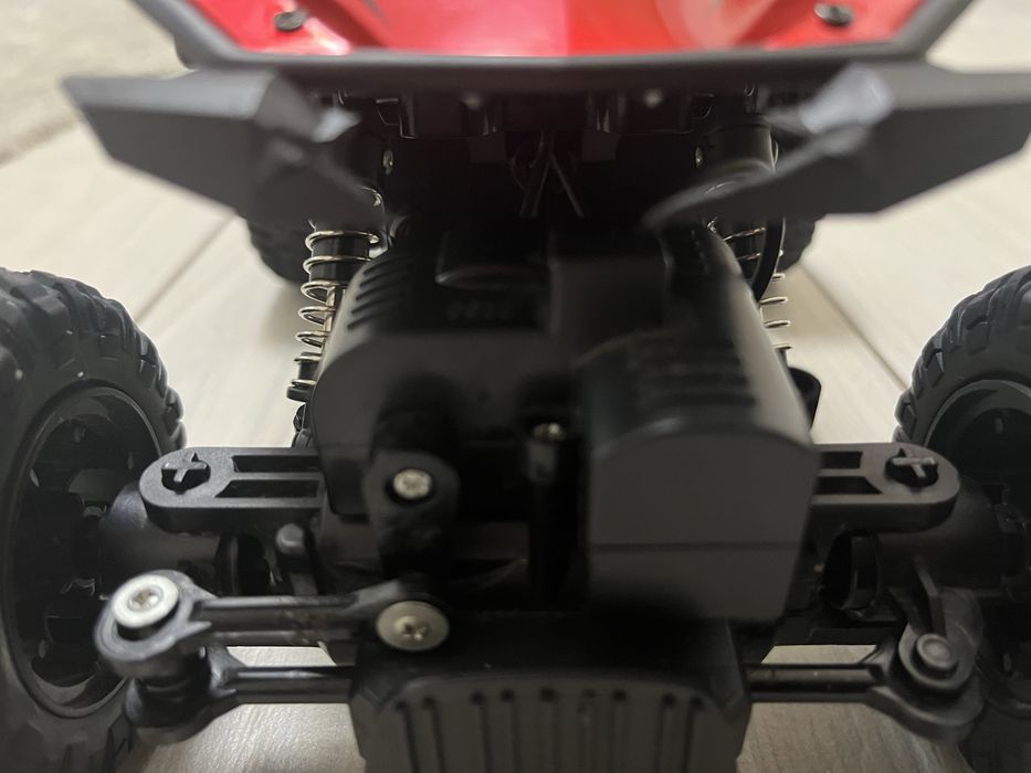 Машинка на пульті