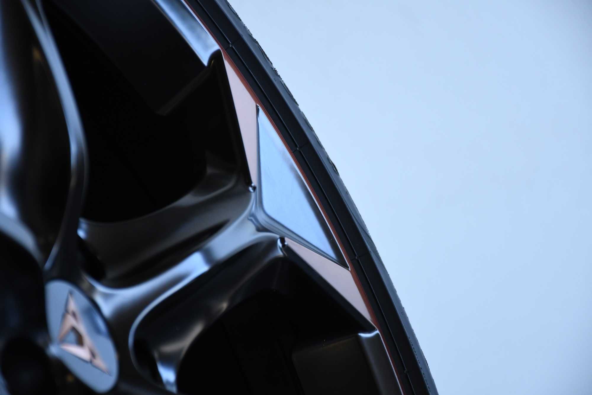 NOWE Koła Alufelgi 19" Cupra Formentor 5FF601025K Pirelli P Zero 2025r