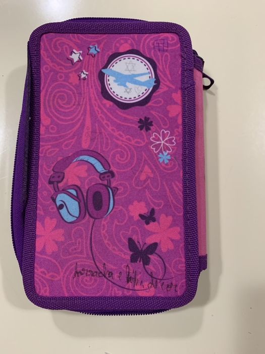 Malas pequenas e estojo