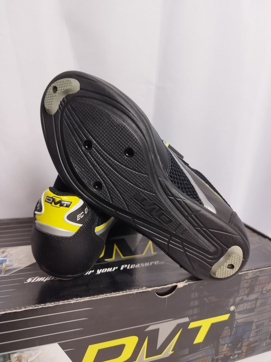 Nowe buty na rower szosowy DMT rozmiar 37 SPDSL