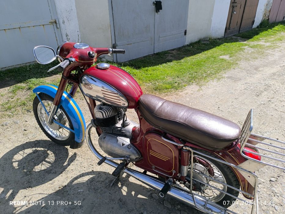 Jawa 360 Старушка...Живі документи..