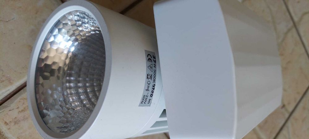 Oświetlenie szynowe białe