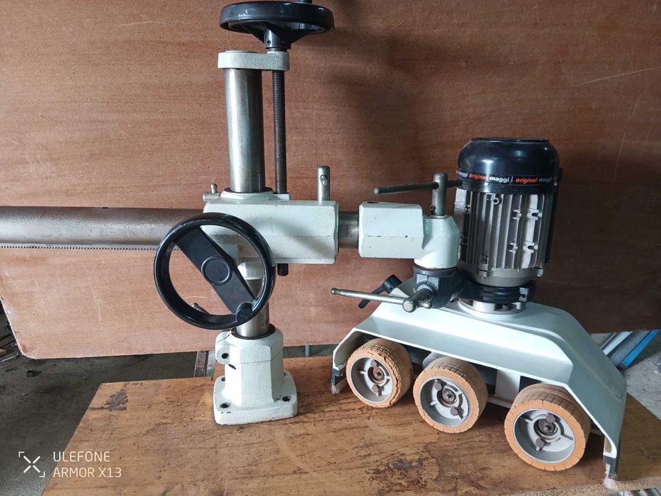 Alimentador MAGGI / Steff 2038 – peça profissional de carpintaria