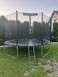 Trampolina ogrodowa