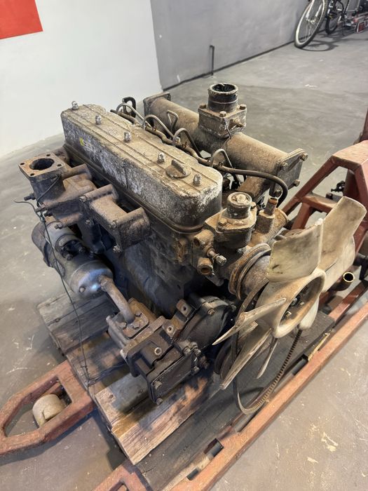 Silnik do ładowarki kołowej ZL 12F