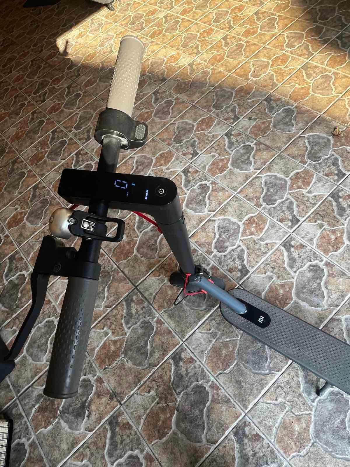 СамокатЕлектросамокат М365 Xiaomi Mi Scooter Essential Чорний