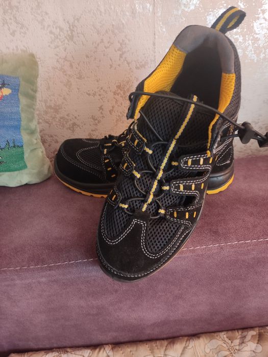 Робоче взуття,продам.