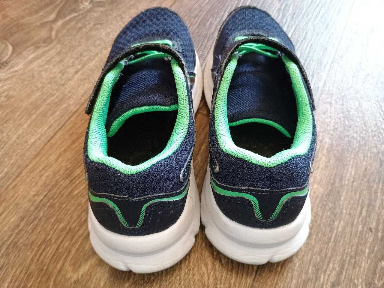 Продам демісезонні кросівки ASICS Jolt 3 (33 розмір)