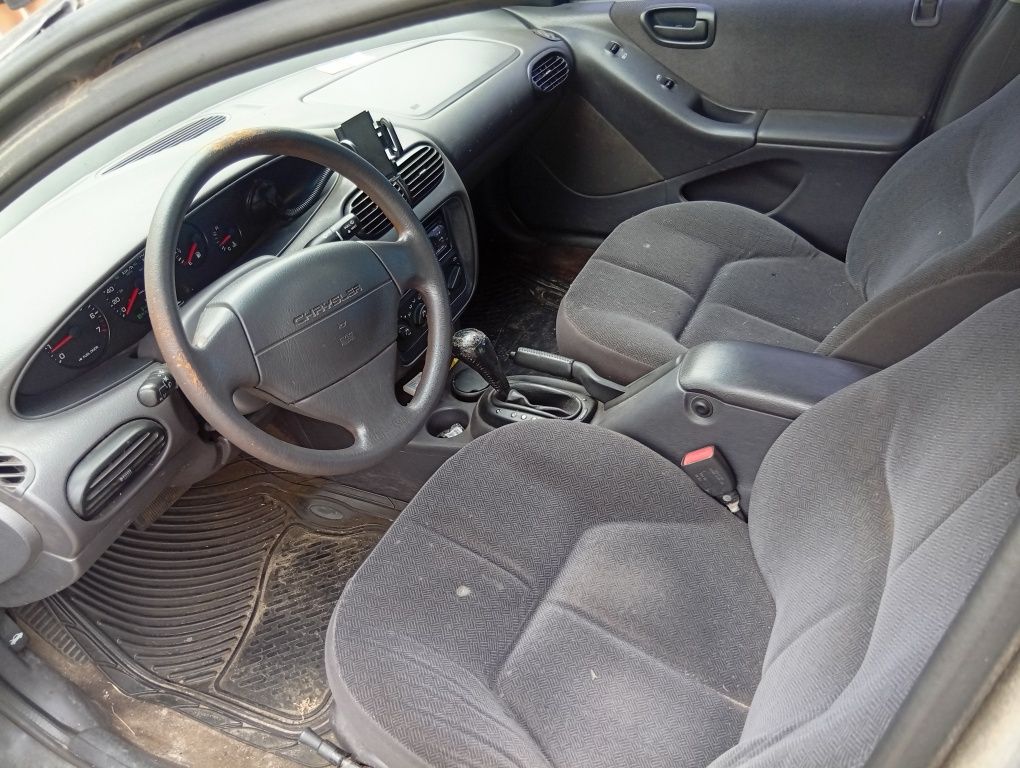 Продам Крайслер статус 2000г автомат.1100$