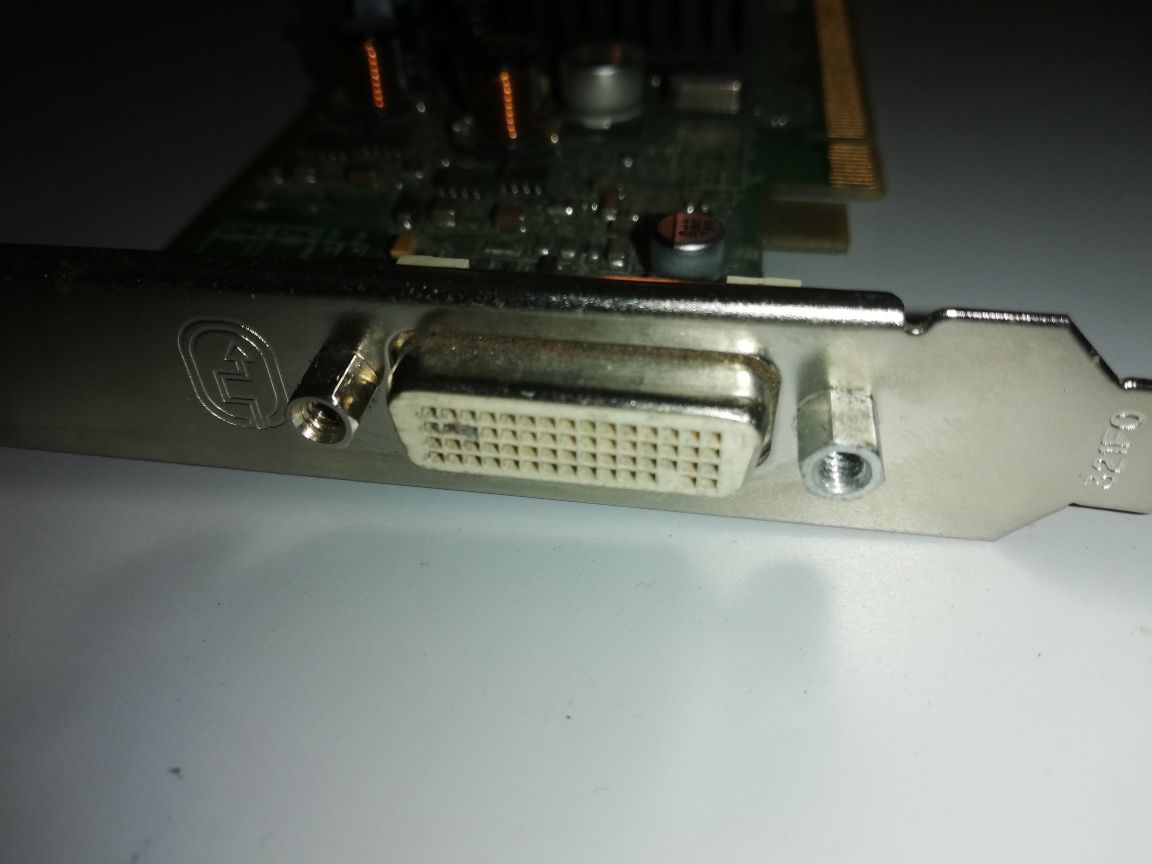 Placa ATI 128 Mb  Dvi port Dms-59