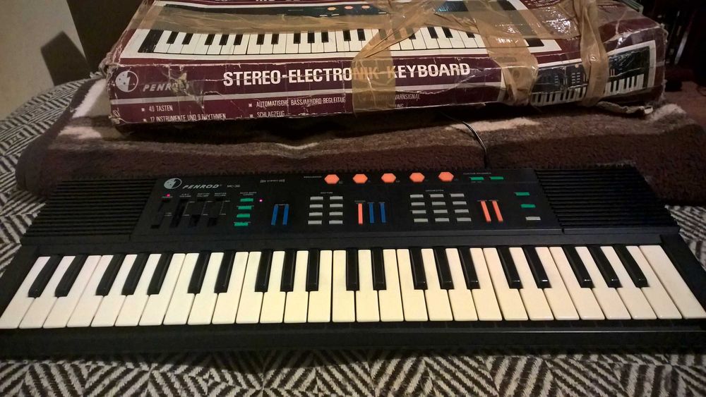 Keyboard, organy stereo Penrod MC-3B.