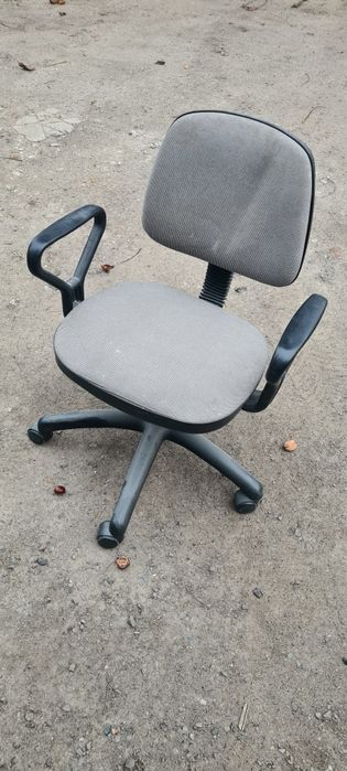 Krzesło biurowe obrotowe