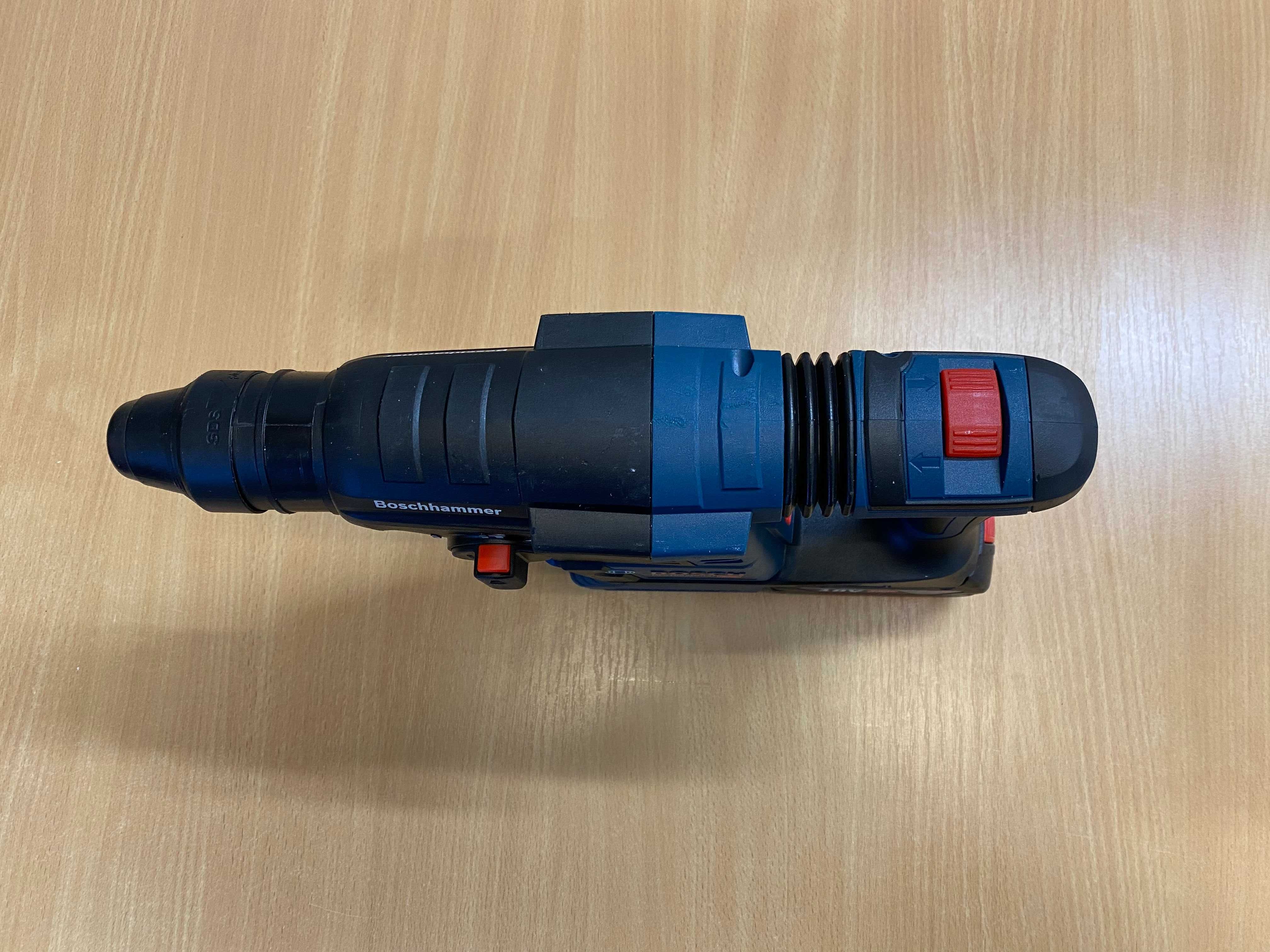 Młotowiertarka Bosch GBH 18V-26 + bateria 5.0Ah + rączka – 12.2021