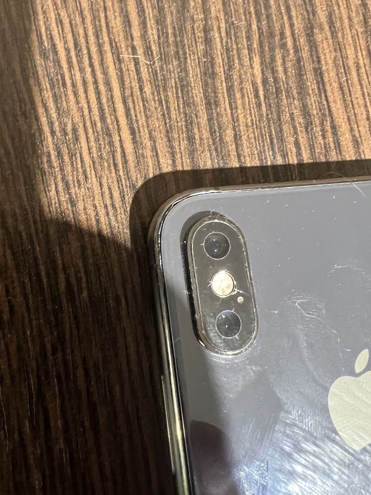 Iphone xs 64gb гарний стан