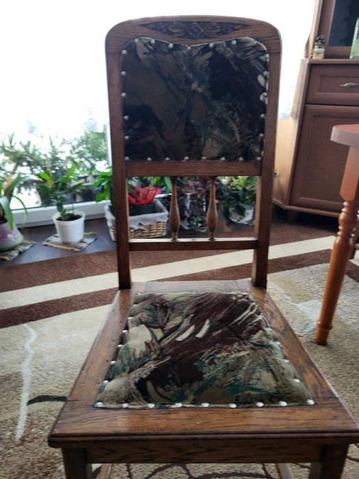 Stylowe krzesło, po renowacji i wymianie tapicerki