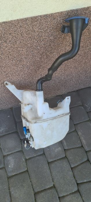 Zbiornik spryskiwaczy kompletny z pompkami Volvo s60 ll V60 l lift