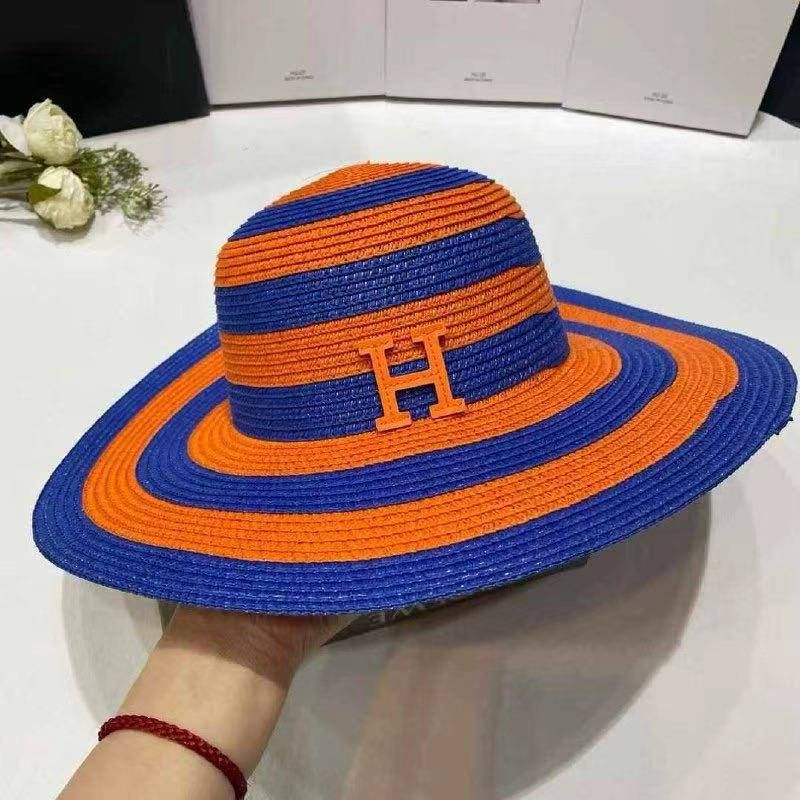 Акція.   Шляпа і пляжна сумка Hermes