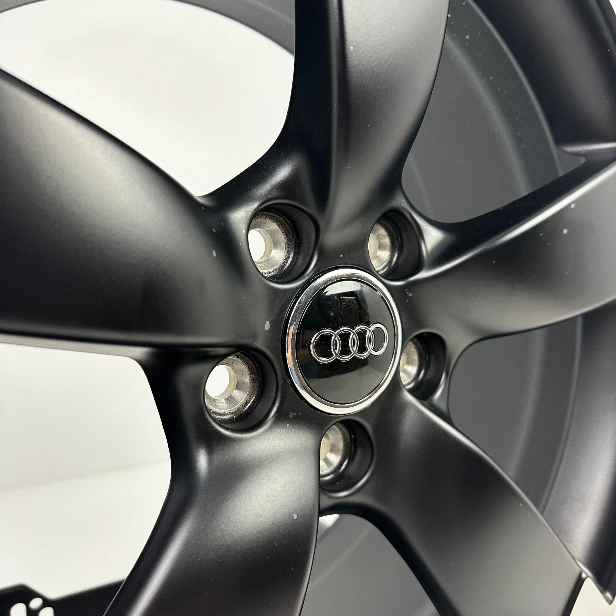 NOWE Oryginalne Felgi Audi 18" S3 A3 A4 A6 A8 Q2 Q3 TT