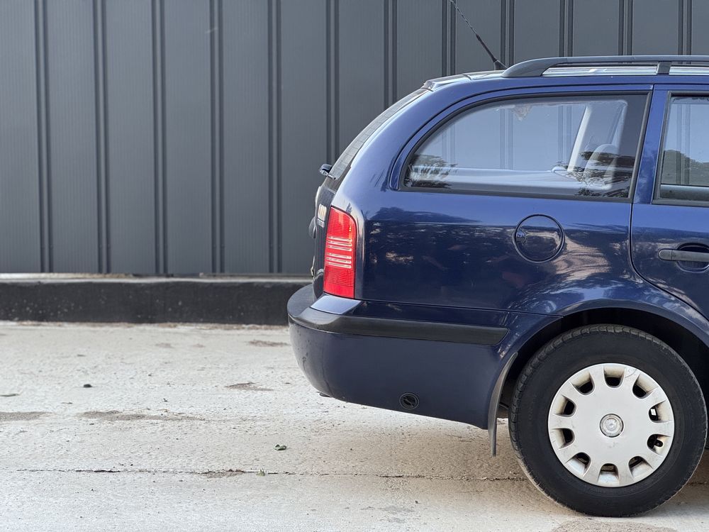 Skoda Octavia Tour 1.6 Газ/Бензин 2003 ЕВРОБЛЯХА НЕРОЗМИТНЕННА в.Укр.
