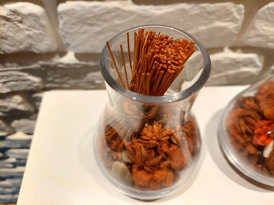 2 wazoniki z suszem Ikea