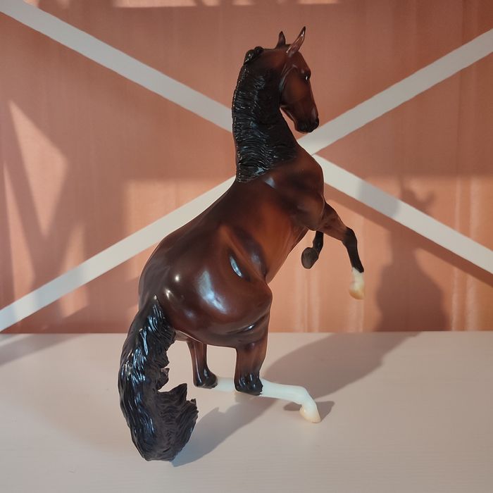 Кінь Breyer Jasper 301160