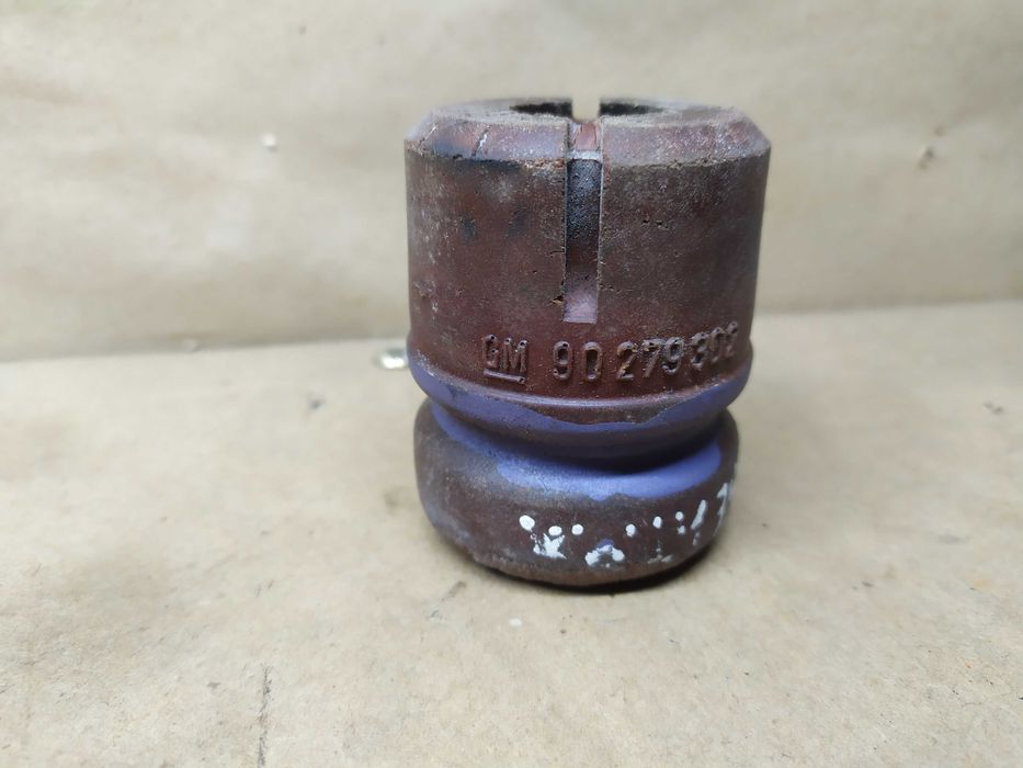 Opel Vectra A відбійник отбойник на передні стійки б/у оригінал GM