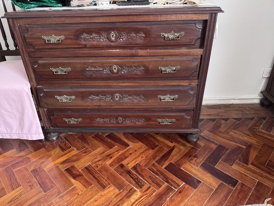 Armario e comoda vintage