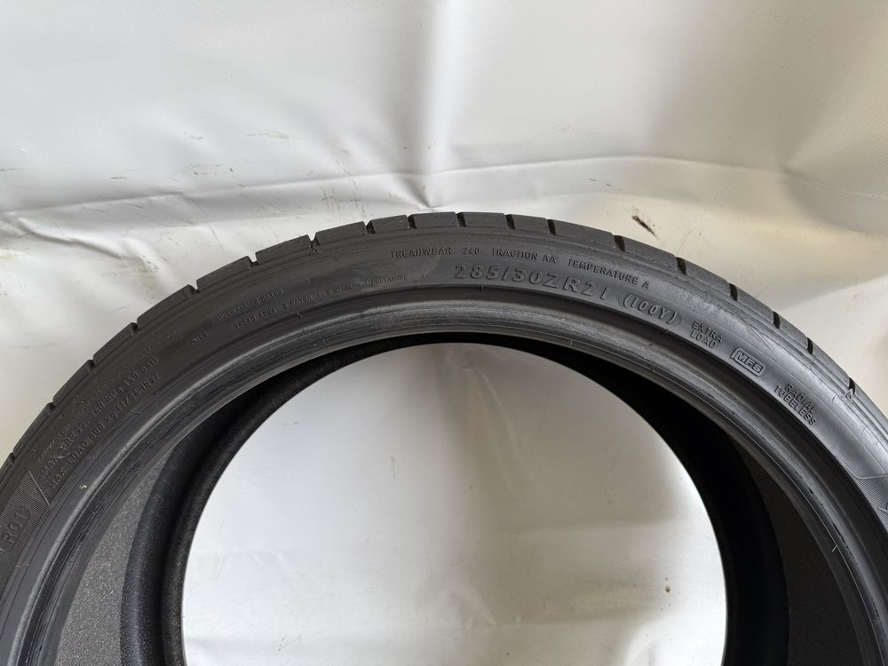285/30/21 Dunlop SP Sport Maxx GT R01 100Y