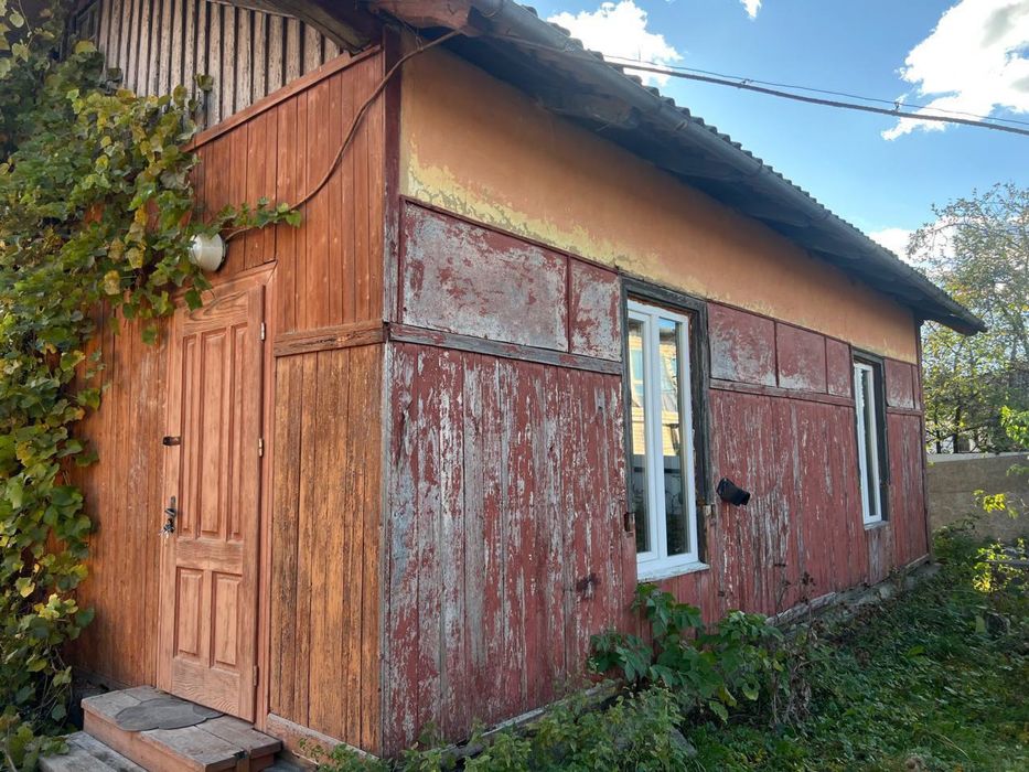 Продам будинок з електричними панелями