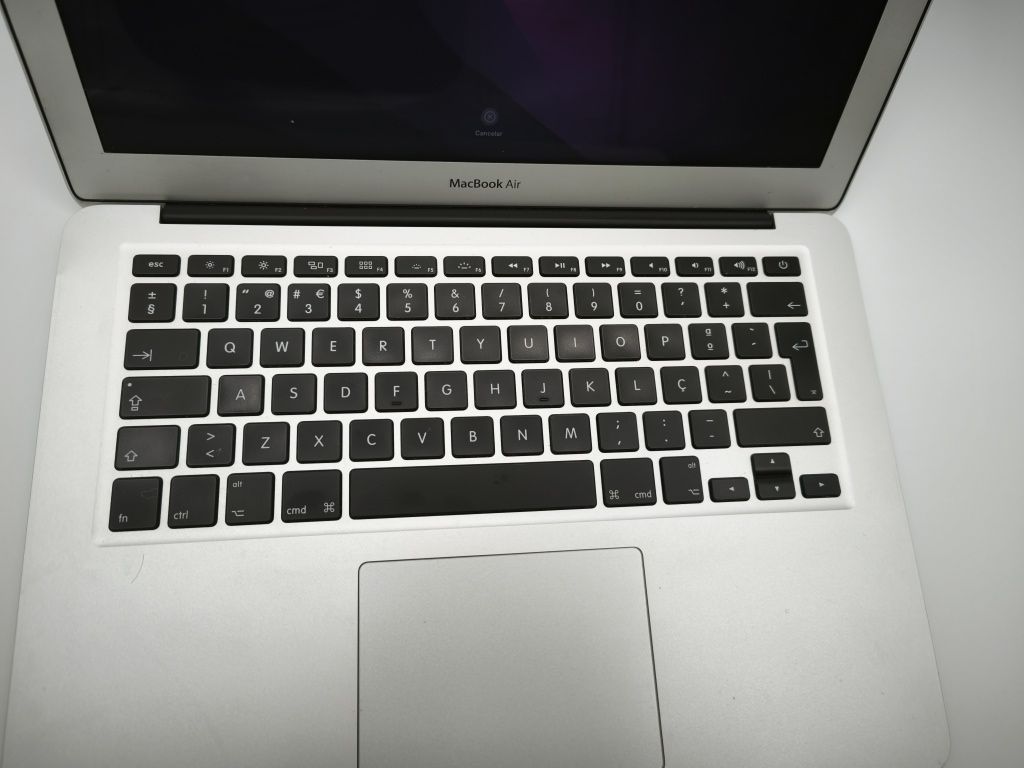 MacBook Air 13” i5 8GB 128GB – Viseu