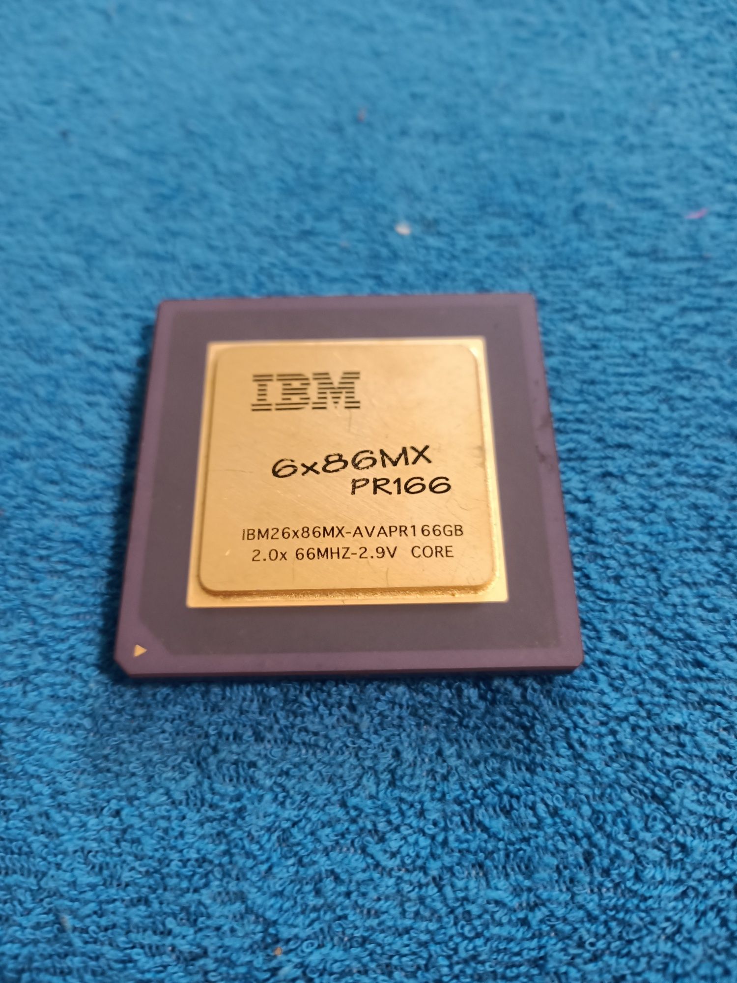 Retro procesor IBM pr166