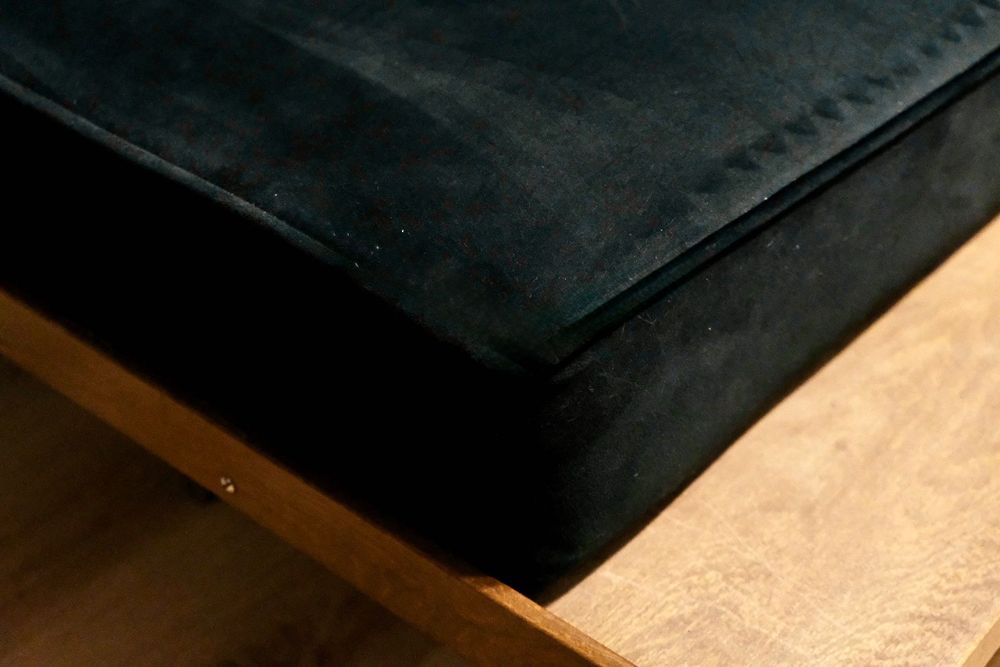 Sofa Tatra Nábytok z podnóżkiem | PRL, butelkowa zieleń, po renowacji