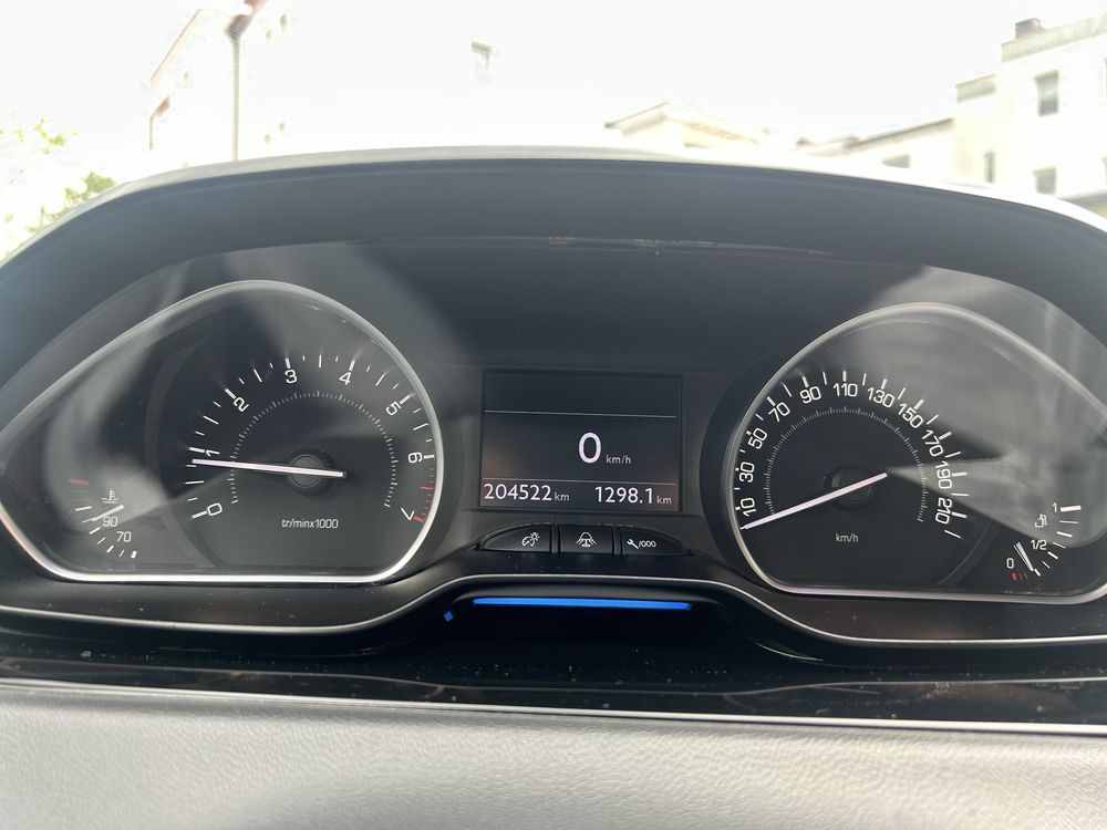 Sprzedam peugeot 208 Allure