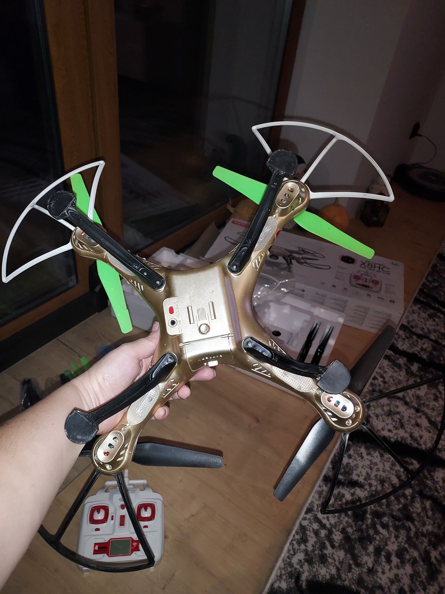 Dron SYMA X8HC kamera