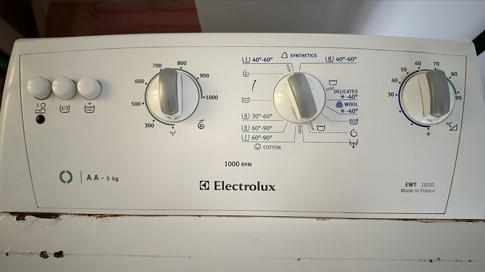 Продам пральну машину Electrolux (потребує ремонт)