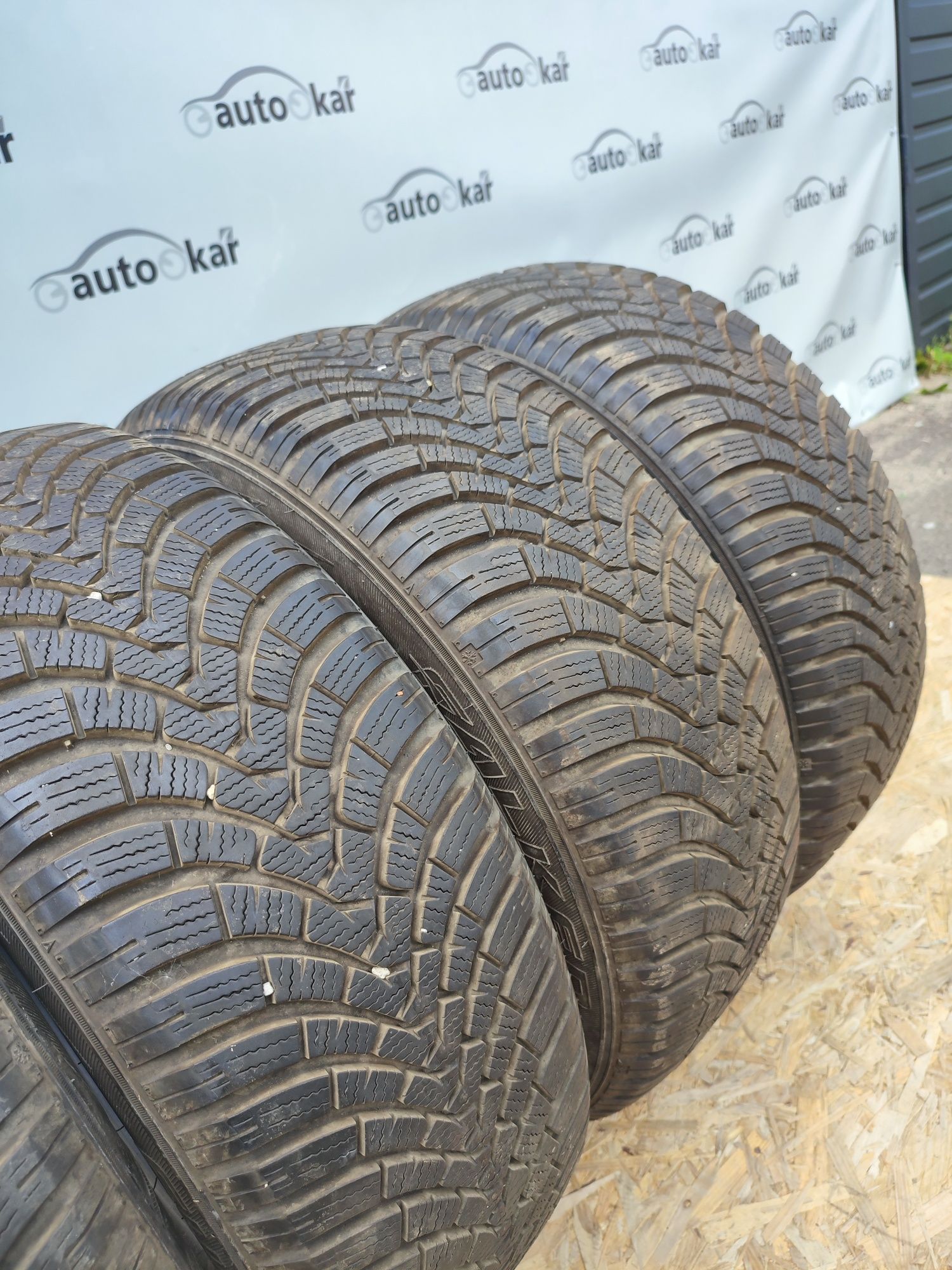 Шини 205/60R16 Falken супер стан