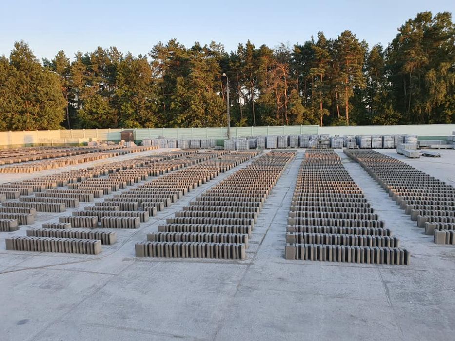Podmurówka betonowa zbrojona; prefabrykaty; produkcja z wibroprasy