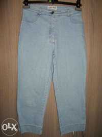 бриджи капри стрейчевые джинсовые разм 10А пояс70-76см