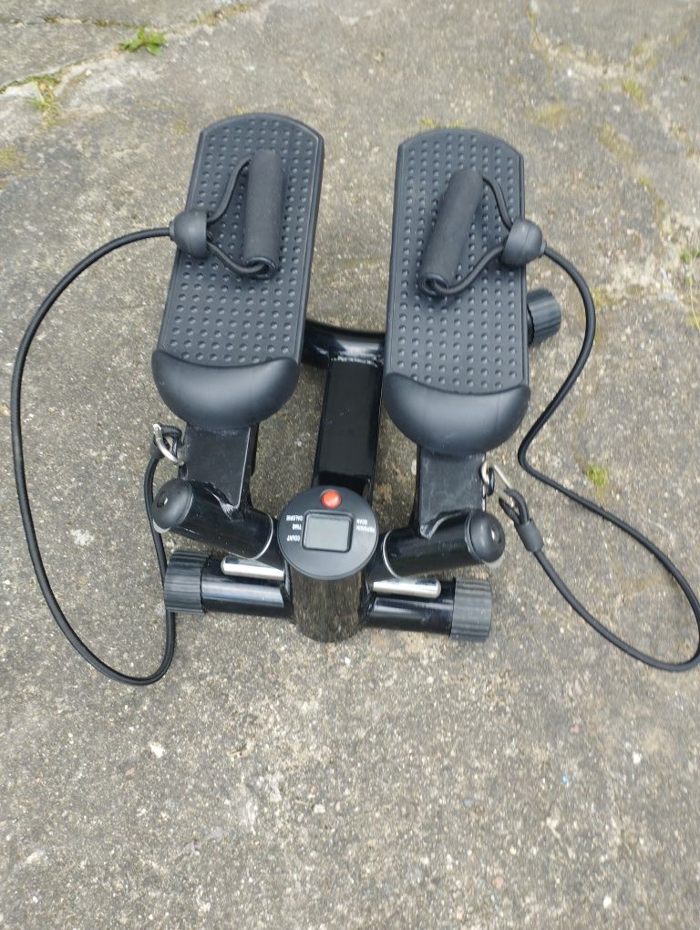 Stepper skrętny z linkami