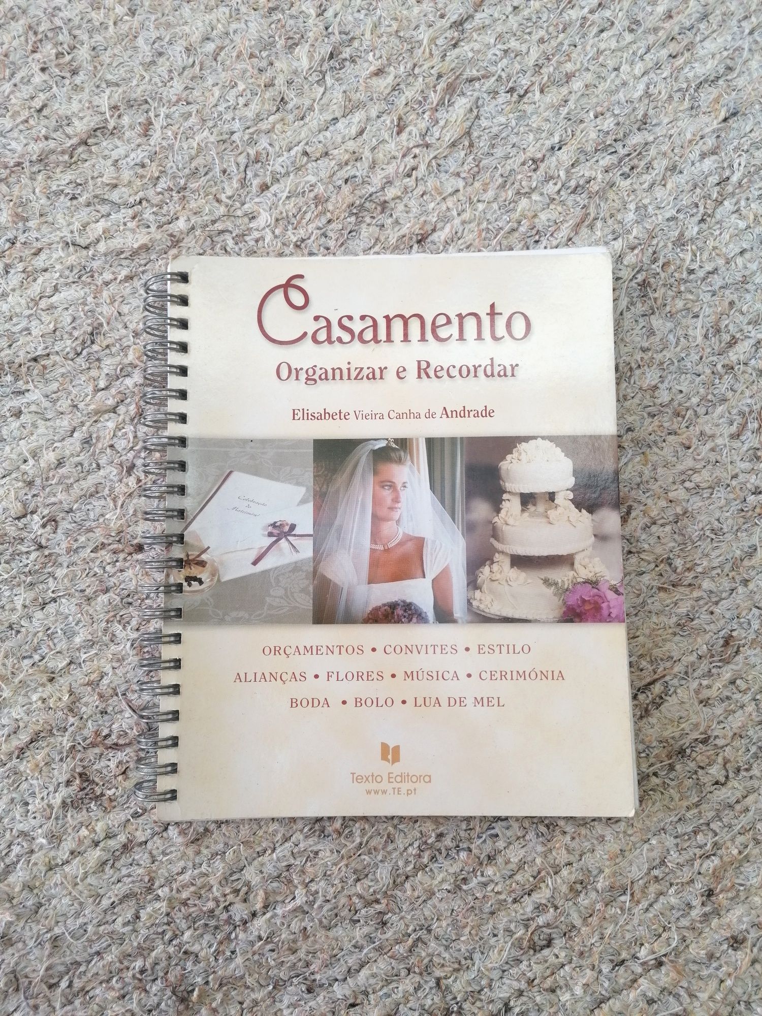 Livro:  Casamenro Organizar e Recordar