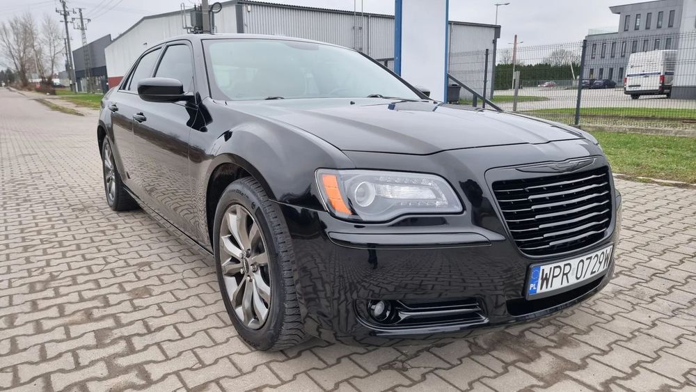 Chrysler 300s 3,6 benzyna 296KM 176tys km NAVI Automat Skóry Alu 19 El. fotele itp..