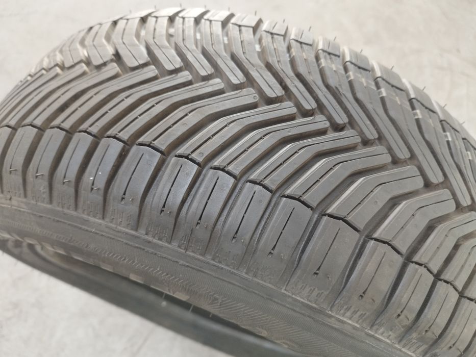 Wielosezonowa Michelin CrossClimat 205/55R16. Jak nowa, 2023 r.