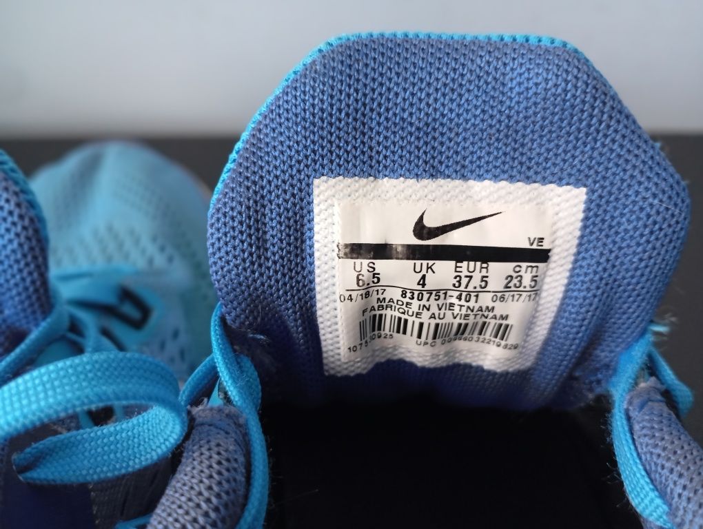 Sapatilhas Nike, tamanho 37,5