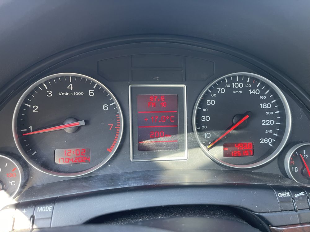 Audi a4 1.6 gasolina sin ningun problema el carro esta a circular