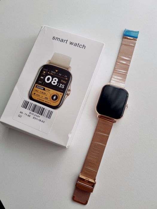 Złoty smartwatch damski